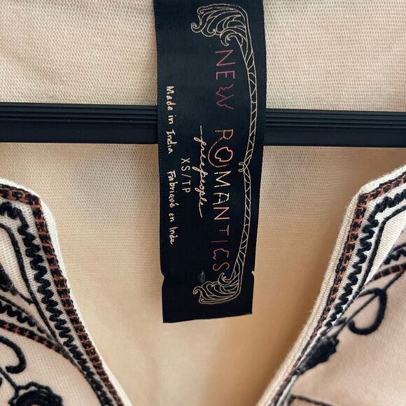 Sold  - Picture 3 of 4